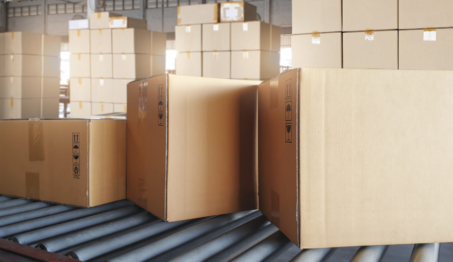 Parcel sorting conveyor